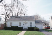 7025 ELMWOOD AVE, a Colonial Revival/Georgian Revival house, built in Middleton, Wisconsin in 1939.