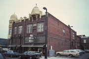 904, 916-24 MAIN ST, a Queen Anne large retail building, built in Stevens Point, Wisconsin in 1890.