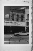 944 MAIN ST, a Italianate tavern/bar, built in Stevens Point, Wisconsin in 1870.