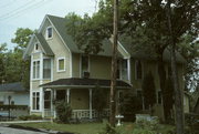 544-46 W CHESTNUT ST, a Queen Anne house, built in Burlington, Wisconsin in 1910.