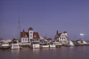 REICHERT CT, NORTH PIER AT ENTRANCE TO RACINE HARBOR, a Queen Anne lifesaving station facility/lighthouse, built in Racine, Wisconsin in 1866.