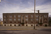 1421-1429 W 6TH ST, a Colonial Revival/Georgian Revival apartment/condominium, built in Racine, Wisconsin in 1928.