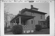 549 W CHESTNUT ST, a American Foursquare house, built in Burlington, Wisconsin in 1908.