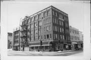 201 6TH ST, a Neoclassical/Beaux Arts large office building, built in Racine, Wisconsin in 1899.