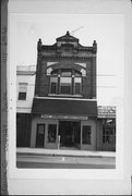 415 6TH ST, a Italianate grocery, built in Racine, Wisconsin in 1883.