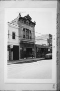 415 6TH ST, a Italianate grocery, built in Racine, Wisconsin in 1883.