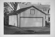 1654 BOYD AVE, a Astylistic Utilitarian Building garage, built in Racine, Wisconsin in .