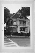 901 COLLEGE AVE, a Queen Anne house, built in Racine, Wisconsin in 1892.