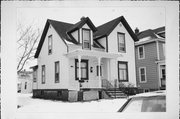 1128 HAYES AVE, a Gabled Ell house, built in Racine, Wisconsin in 1915.