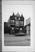 231 S MAIN ST, a Queen Anne tavern/bar, built in Racine, Wisconsin in 1891.