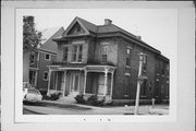 822 PARK AVE, a Italianate house, built in Racine, Wisconsin in 1854.