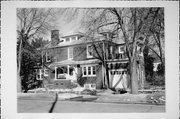 3427 WASHINGTON AVE, a Prairie School house, built in Racine, Wisconsin in 1916.