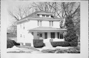 3602 WASHINGTON AVE, a American Foursquare house, built in Racine, Wisconsin in 1925.