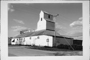 395 W COURT ST, a Astylistic Utilitarian Building mill, built in Richland Center, Wisconsin in 1935.