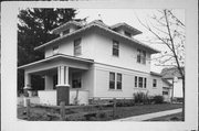 493 S SHELDON ST, a American Foursquare house, built in Richland Center, Wisconsin in 1905.