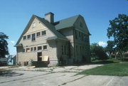 1009 SUMMIT ST, a Queen Anne elementary, middle, jr.high, or high, built in Stoughton, Wisconsin in 1900.