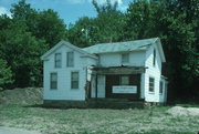 515 N DIVISION ST, a Gabled Ell house, built in Stoughton, Wisconsin in 1847.