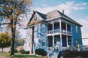 302 N MAIN ST 302 N MAIN ST, a Queen Anne house, built in Lodi, Wisconsin in 1900.