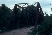 E FORK RD, a NA (unknown or not a building) overhead truss bridge, built in Komensky, Wisconsin in 1914.