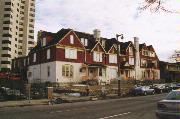 1620-1630 N FARWELL AVE, a Queen Anne row house/townhouse, built in Milwaukee, Wisconsin in 1883.