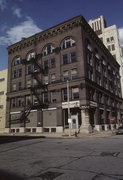 302 N BROADWAY ST / 300 E BUFFALO ST, a Chicago Commercial Style industrial bldg/manufacturing facility, built in Milwaukee, Wisconsin in 1899.