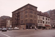 331 E WISCONSIN AVE, a Italianate retail building, built in Milwaukee, Wisconsin in 1867.