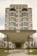 1260 N PROSPECT AVE, a Art/Streamline Moderne apartment/condominium, built in Milwaukee, Wisconsin in 1937.