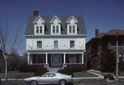 2275-2277 N LAKE DR, a Colonial Revival/Georgian Revival house, built in Milwaukee, Wisconsin in 1895.