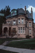 1060 E JUNEAU AVE, a Queen Anne house, built in Milwaukee, Wisconsin in 1887.