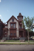303-305 E LLOYD ST, a Italianate house, built in Milwaukee, Wisconsin in 1882.