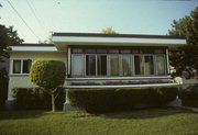 2714 W BURNHAM ST, a Prairie School house, built in Milwaukee, Wisconsin in 1915.