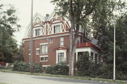 2576 N 1ST ST, a Queen Anne house, built in Milwaukee, Wisconsin in 1901.