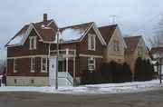 2700 S SHORE DR, a Gabled Ell house, built in Milwaukee, Wisconsin in 1892.