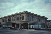 504 W NATIONAL AVE, a Neoclassical tavern/bar, built in Milwaukee, Wisconsin in 1901.