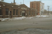 252 E MENOMONEE ST, a Commercial Vernacular garage (residential), built in Milwaukee, Wisconsin in 1928.
