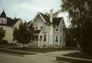 1622 CHURCH ST, a Queen Anne house, built in Wauwatosa, Wisconsin in 1894.