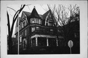 2576 N 1ST ST, a Queen Anne house, built in Milwaukee, Wisconsin in 1901.