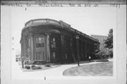 Milwaukee County Historical Center, a Building.