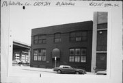 422 N 5TH ST, a Commercial Vernacular warehouse, built in Milwaukee, Wisconsin in 1888.