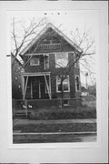 1325 N 23RD ST, a Queen Anne duplex/two-flat, built in Milwaukee, Wisconsin in 1890.