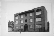 1138 N 24TH PLACE, a Spanish/Mediterranean Styles apartment/condominium, built in Milwaukee, Wisconsin in 1925.