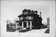 925 N 29TH ST, a Neoclassical/Beaux Arts house, built in Milwaukee, Wisconsin in 1897.