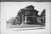 925 N 29TH ST, a Neoclassical/Beaux Arts house, built in Milwaukee, Wisconsin in 1897.