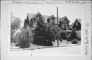 1144-1150 N 33RD ST, a Arts and Crafts apartment/condominium, built in Milwaukee, Wisconsin in 1908.