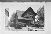826 N 34TH ST, a Craftsman house, built in Milwaukee, Wisconsin in 1908.