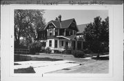 921 N 34TH ST, a Craftsman house, built in Milwaukee, Wisconsin in 1887.