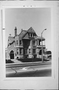 1115 35TH ST, a Queen Anne house, built in Milwaukee, Wisconsin in 1890.