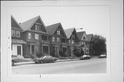 1908-1910, 1912-1914, 1916, 1920-22, 1924-1926, 1928-1930, 1932, 1936 N 35TH ST, a Front Gabled duplex/two-flat, built in Milwaukee, Wisconsin in 1898.
