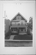 2250-52 N 41ST ST, a Queen Anne house, built in Milwaukee, Wisconsin in 1910.