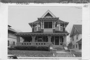 135 N PROSPECT AVE, a Craftsman house, built in Madison, Wisconsin in 1911.
